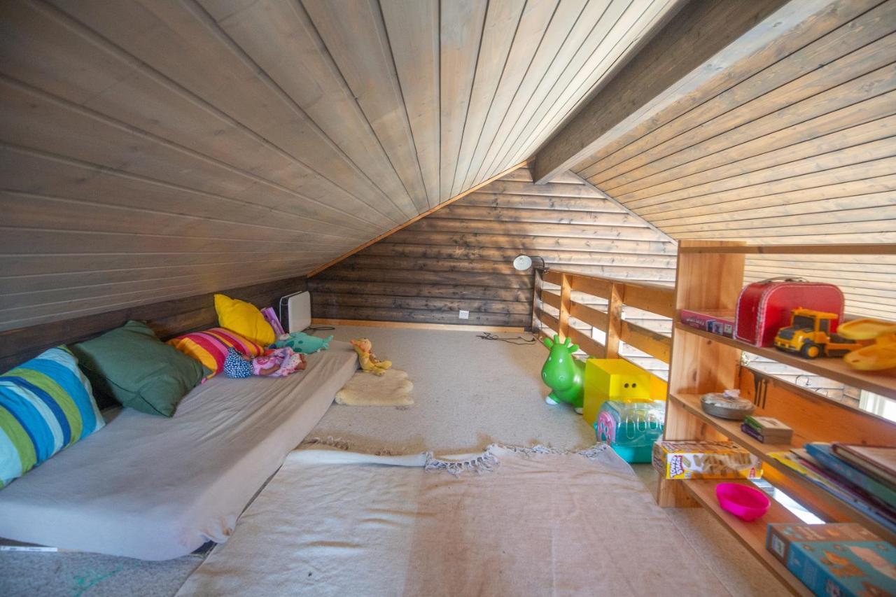 Fidjeland Holiday Home Sinnes Exterior photo